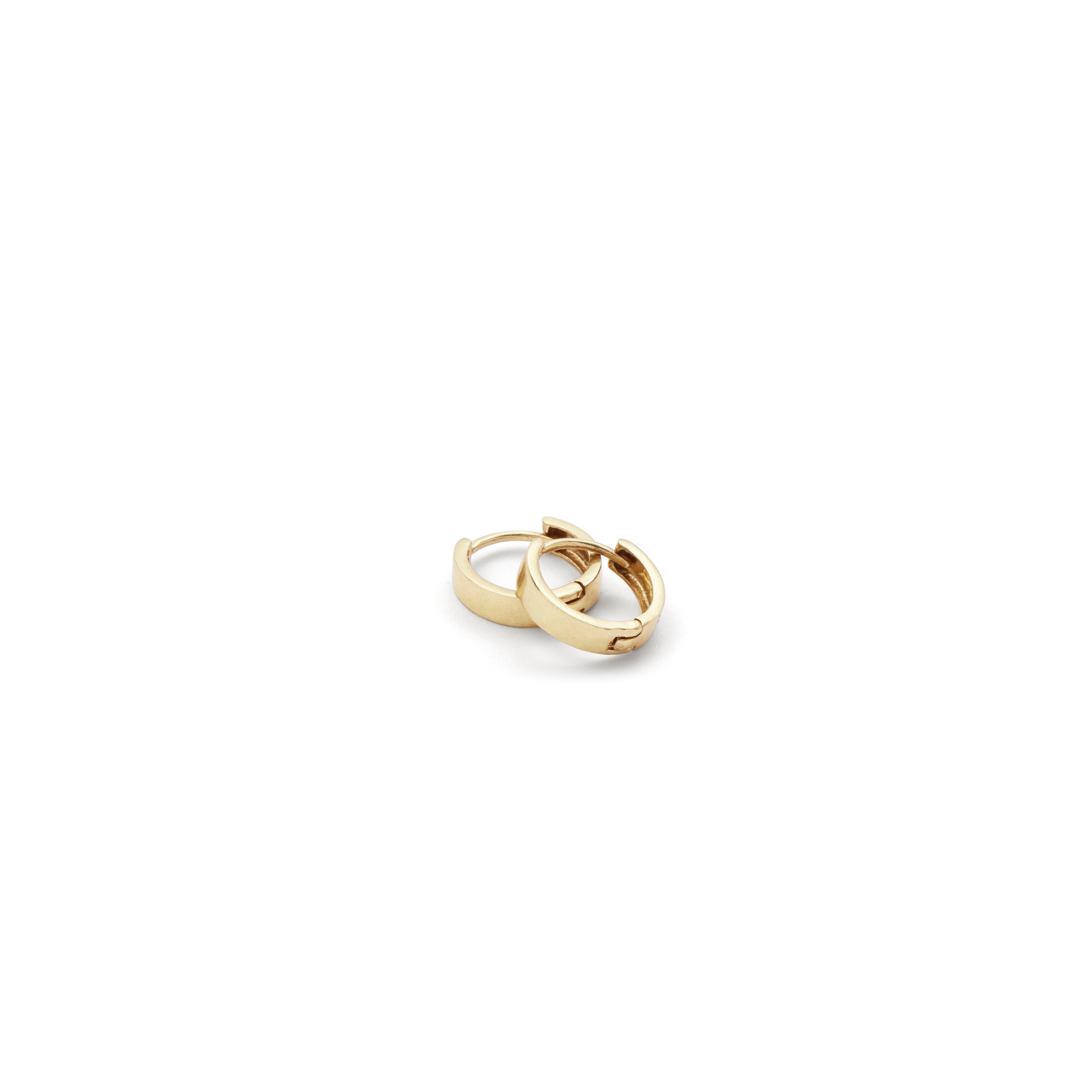 Huggie Earring Medium