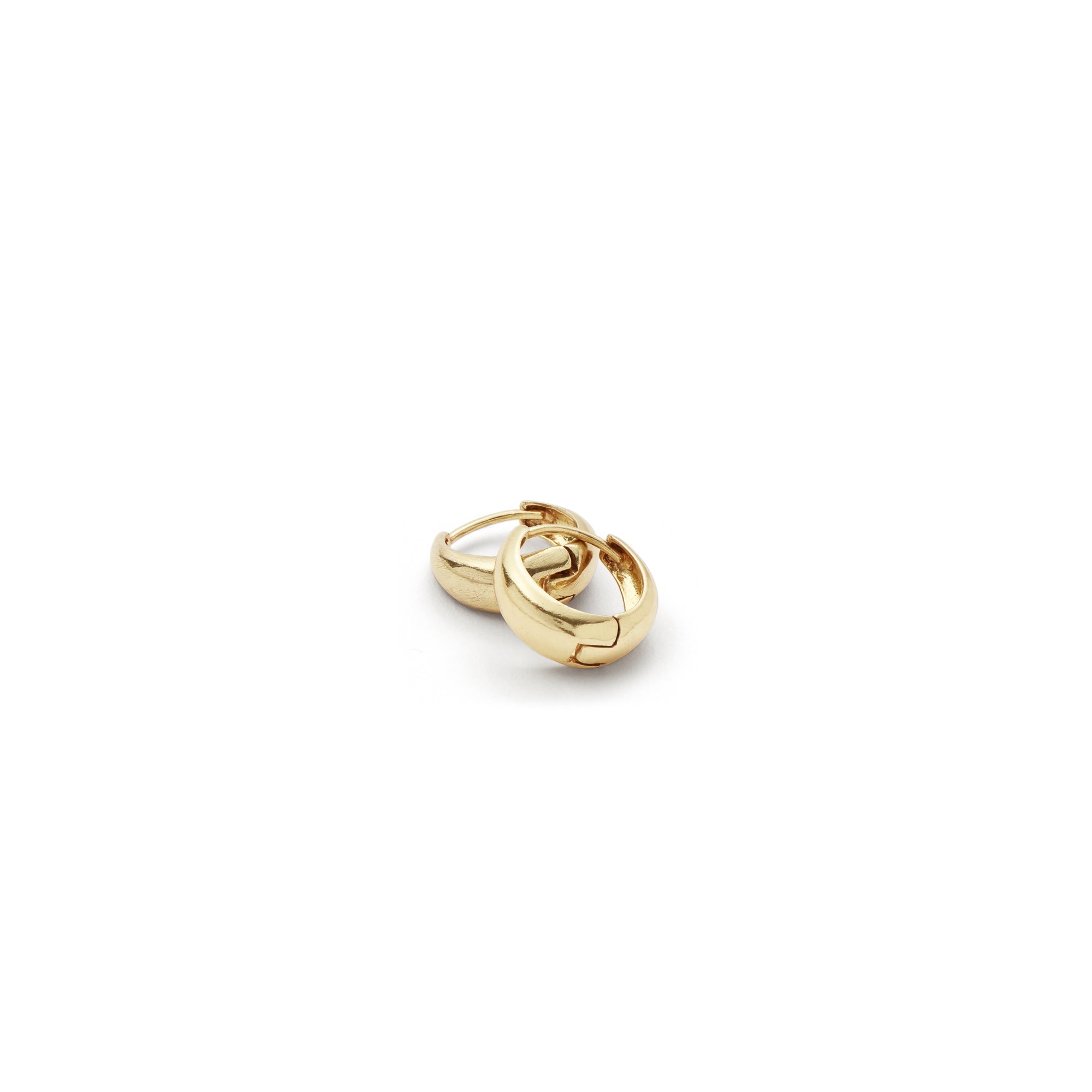 Huggie Earring Wide