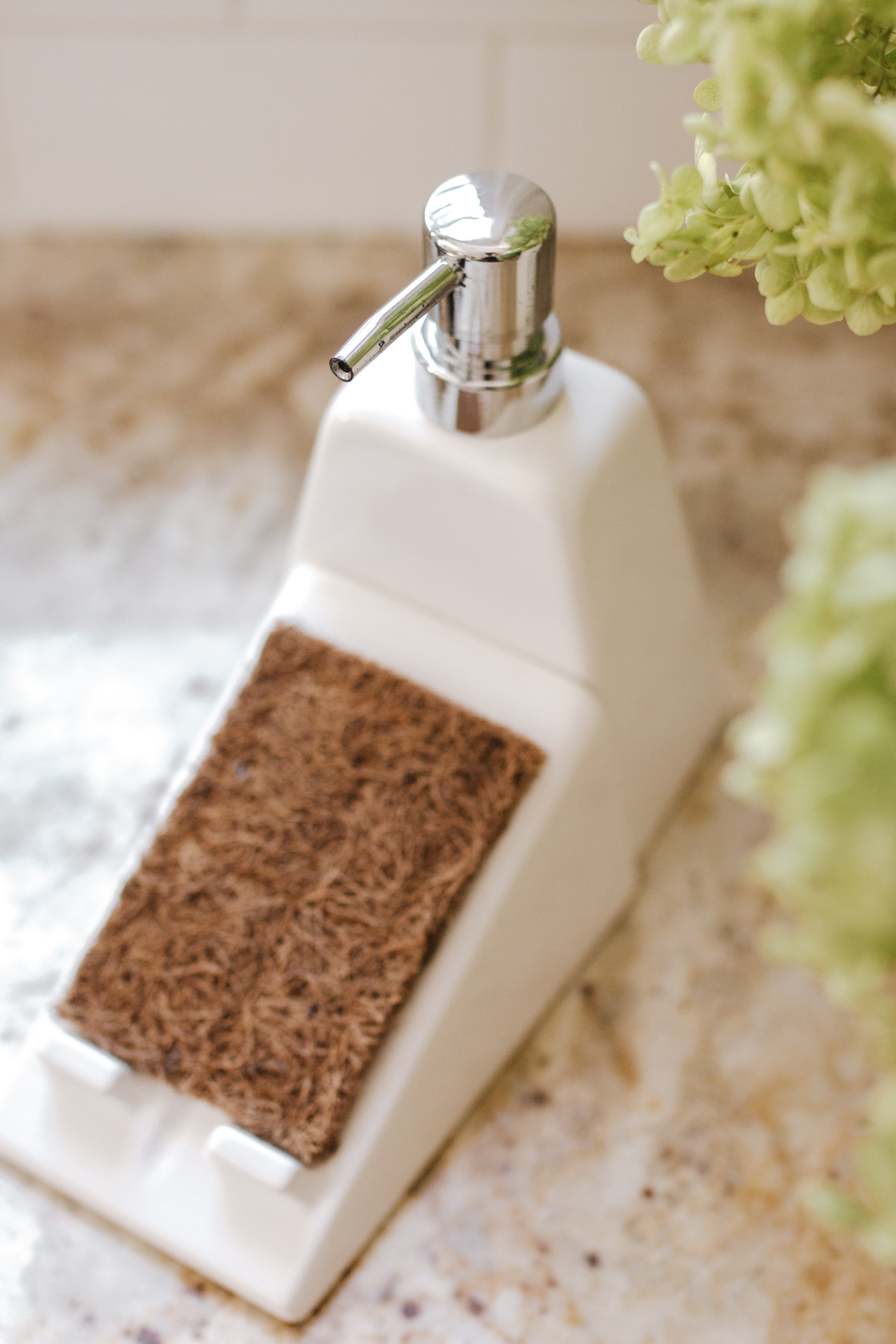 Daily Starters Soap Pump and Sponge Tray